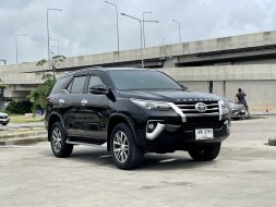 2019 Toyota Fortuner 2.4 V SUV รถบ้านแท้